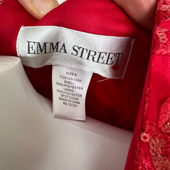 Emma Street Red Embroidered, Sequined, Bell sleeved, V-neck Midi dress, S, NWOT - Picture 15 of 16